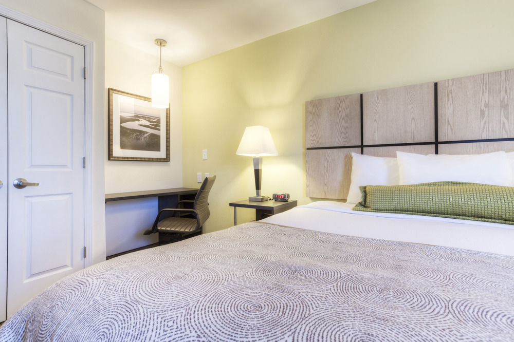 Candlewood Suites - Mooresville Lake Norman By Ihg Экстерьер фото